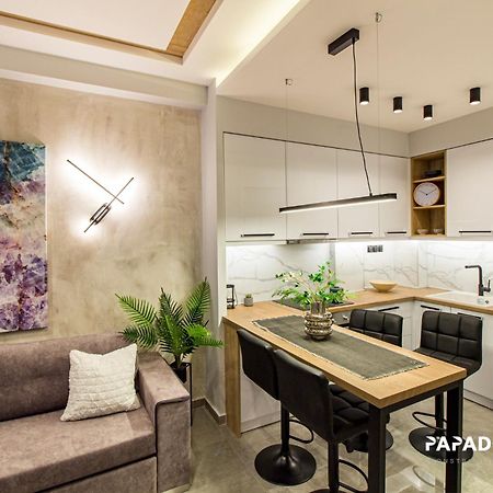 P Deluxe Suites 5 Салоніки Екстер'єр фото